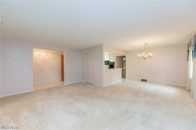 616 Sturbridge Drive, Highland Heights, OH 44143