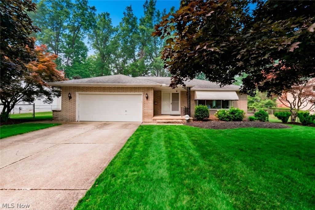 616 Sturbridge Drive, Highland Heights, OH 44143