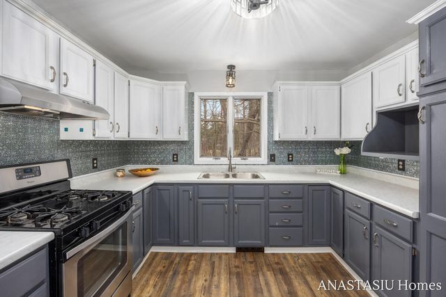 15882 Taylor Street, West Olive, MI 49460