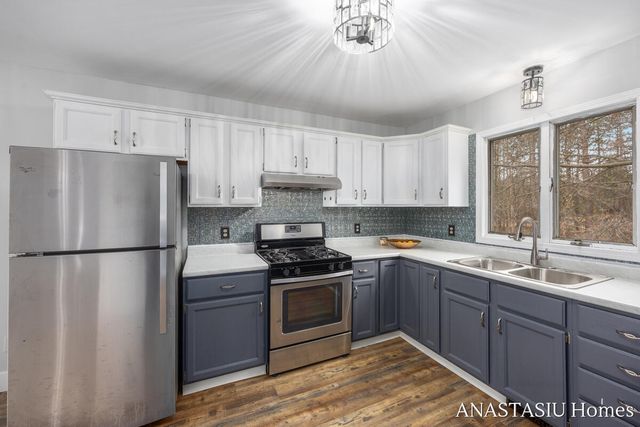 15882 Taylor Street, West Olive, MI 49460