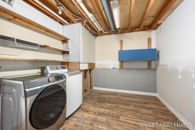 15882 Taylor Street, West Olive, MI 49460