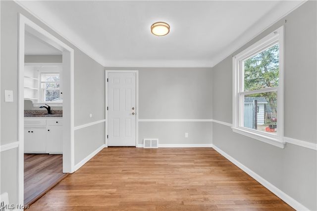 16705 Glendale Avenue, Cleveland, OH 44128
