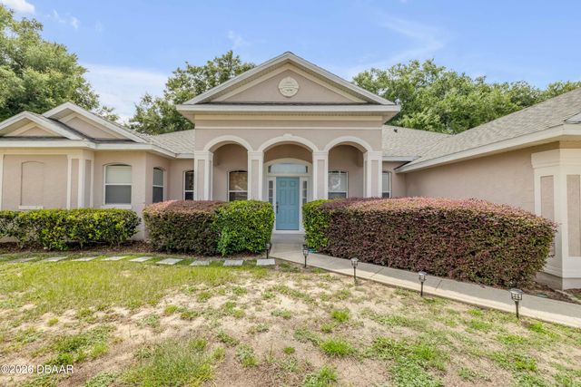 36624 Grand Island Oaks Circle, Grand Island, FL 32735