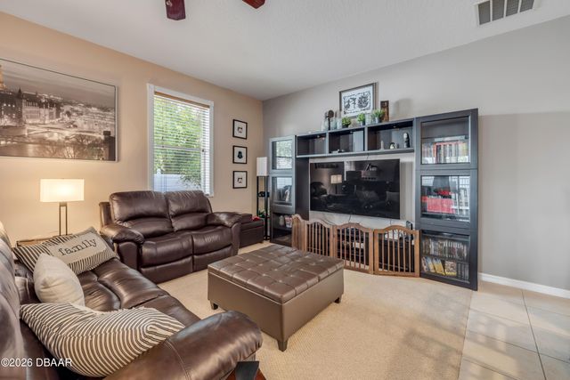 36624 Grand Island Oaks Circle, Grand Island, FL 32735