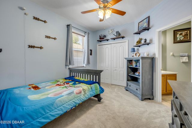36624 Grand Island Oaks Circle, Grand Island, FL 32735