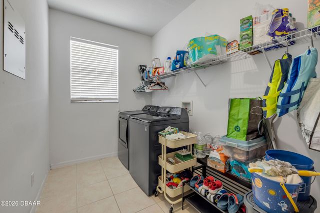 36624 Grand Island Oaks Circle, Grand Island, FL 32735