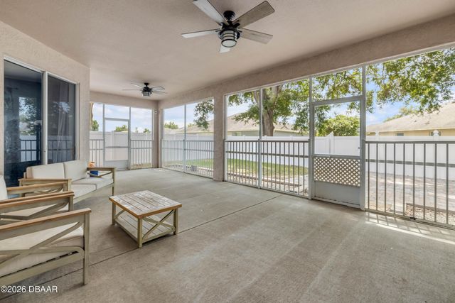 36624 Grand Island Oaks Circle, Grand Island, FL 32735