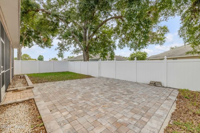 36624 Grand Island Oaks Circle, Grand Island, FL 32735