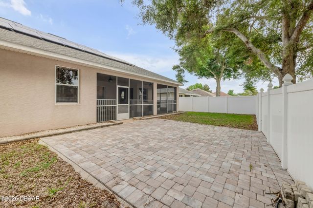 36624 Grand Island Oaks Circle, Grand Island, FL 32735