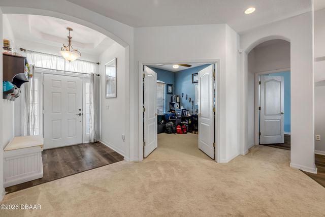 36624 Grand Island Oaks Circle, Grand Island, FL 32735