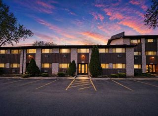 4436 ARBOR Circle 3, Downers Grove, IL 60515