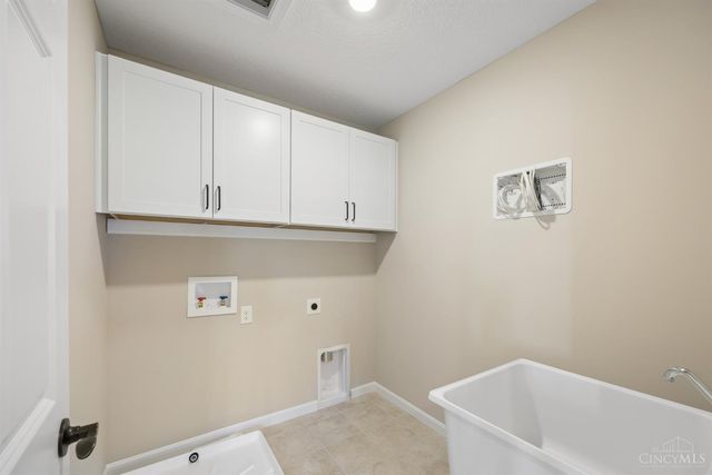 7227 Grandway Drive, West Chester, OH 45069