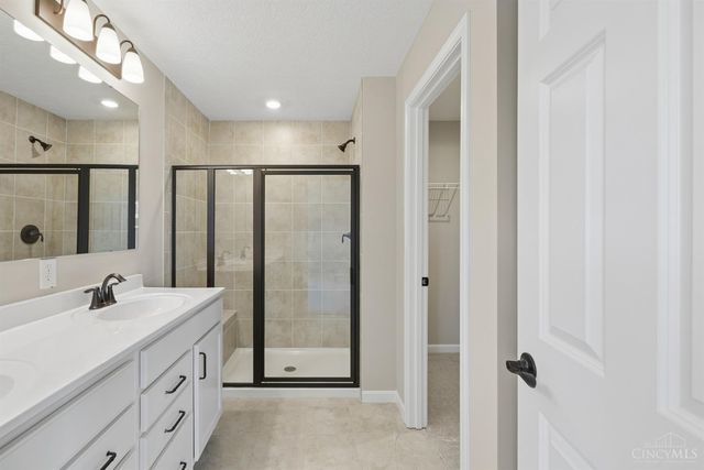 7227 Grandway Drive, West Chester, OH 45069