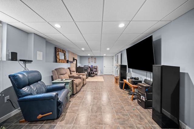47 Henry Drive, Effingham, NH 03882