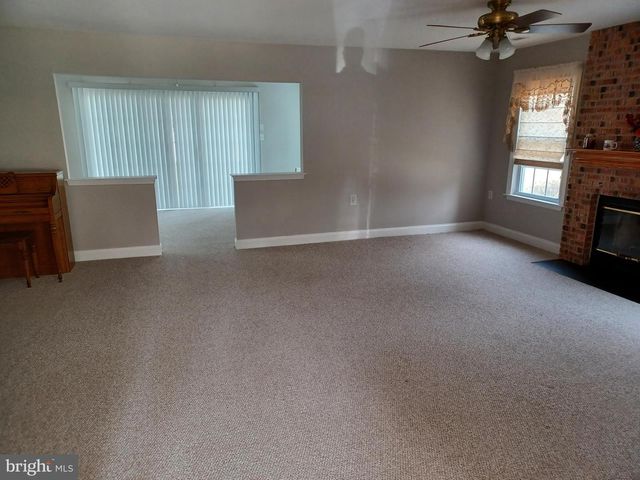 54 KNOLLWOOD DR, Woodbury, NJ 08096
