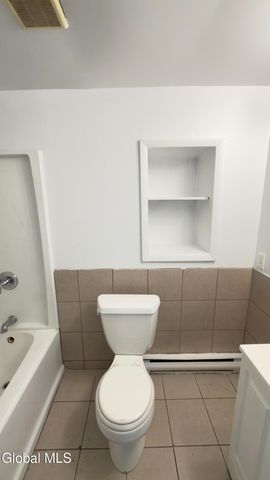 3132 6th Avenue 3, Troy, NY 12180
