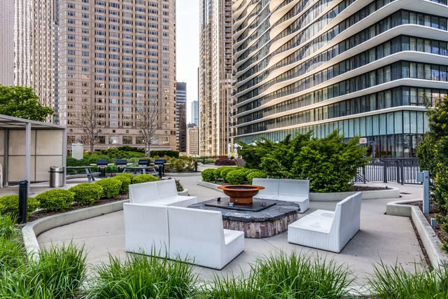 225 N Columbus Drive 5311, Chicago, IL 60601