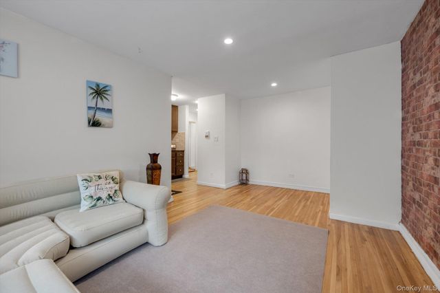 111-01 66th Road 1C, Forest Hills, NY 11375