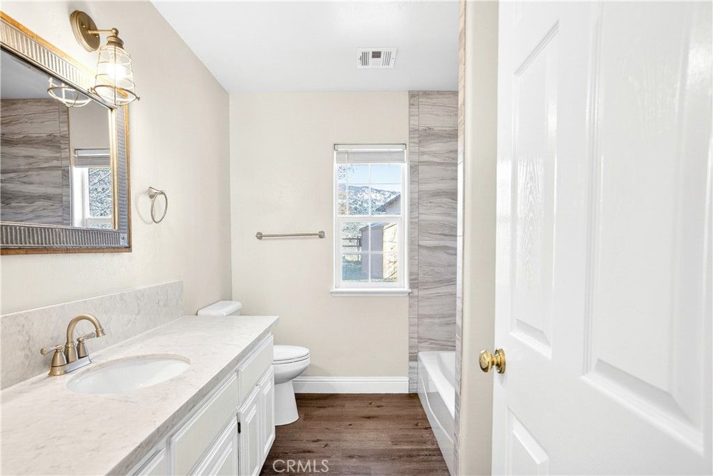 Image 27 of property listing at 30261 Knight Court, Tehachapi, CA 93561