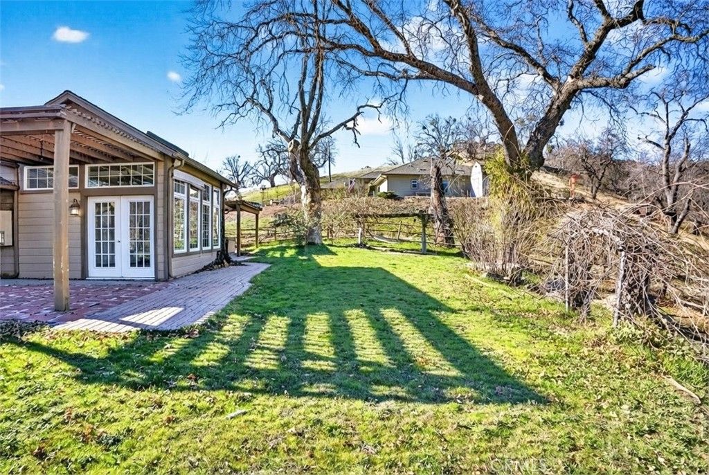 Image 40 of property listing at 30261 Knight Court, Tehachapi, CA 93561