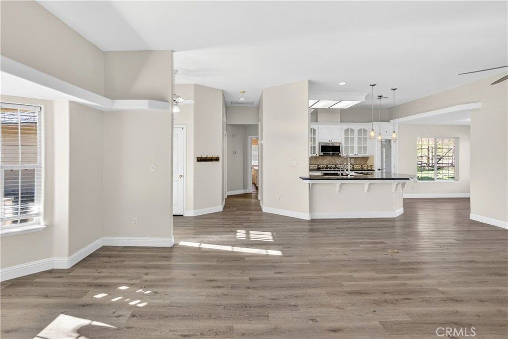 Image 5 of property listing at 30261 Knight Court, Tehachapi, CA 93561