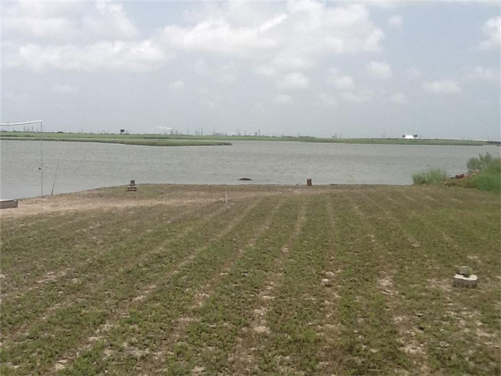 4612 Warren Lot 4, Hitchcock, TX 77563