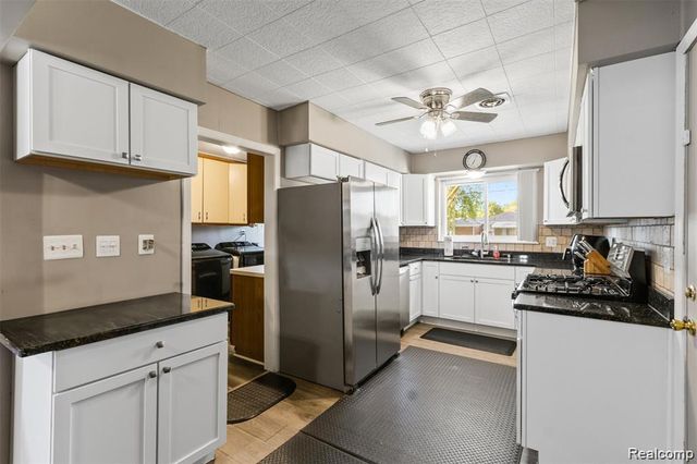 17037 Stricker Avenue, Eastpointe, MI 48021