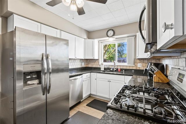 17037 Stricker Avenue, Eastpointe, MI 48021