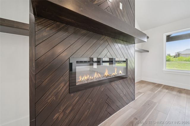 2044 E 129th Place S, Jenks, OK 74037