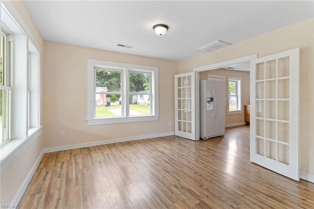 1319 Moore ST, Elizabeth City, NC 27909