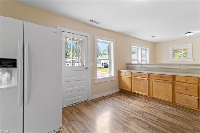 1319 Moore ST, Elizabeth City, NC 27909