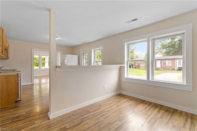 1319 Moore ST, Elizabeth City, NC 27909