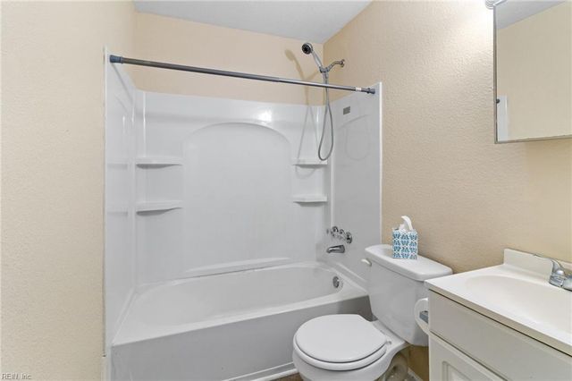 1319 Moore ST, Elizabeth City, NC 27909