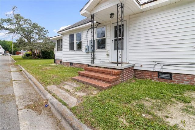 1319 Moore ST, Elizabeth City, NC 27909