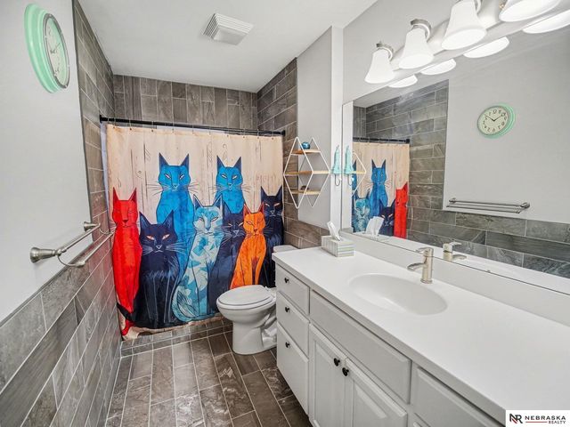 4100 S 44th Street, Lincoln, NE 68506