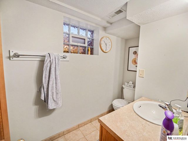 4100 S 44th Street, Lincoln, NE 68506