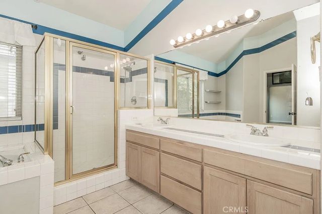 6589 E Michigan, Fresno, CA 93727