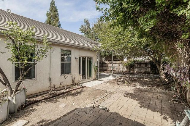 6589 E Michigan, Fresno, CA 93727