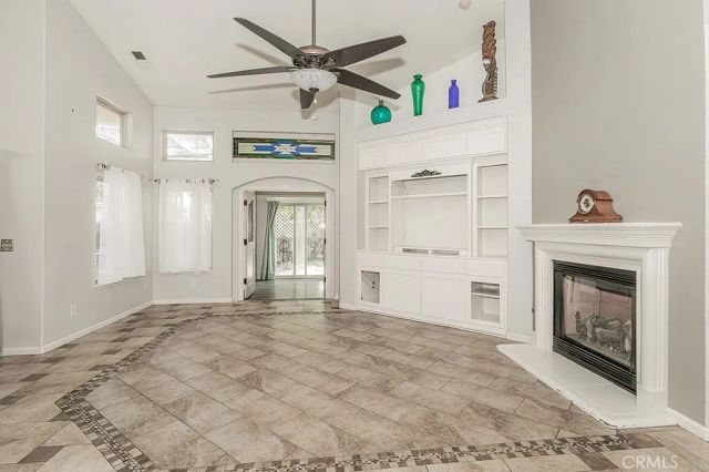 6589 E Michigan, Fresno, CA 93727
