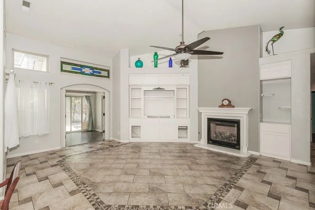 6589 E Michigan, Fresno, CA 93727