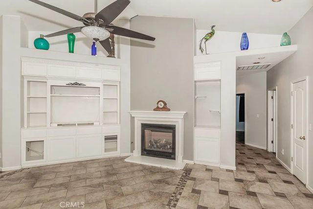6589 E Michigan, Fresno, CA 93727
