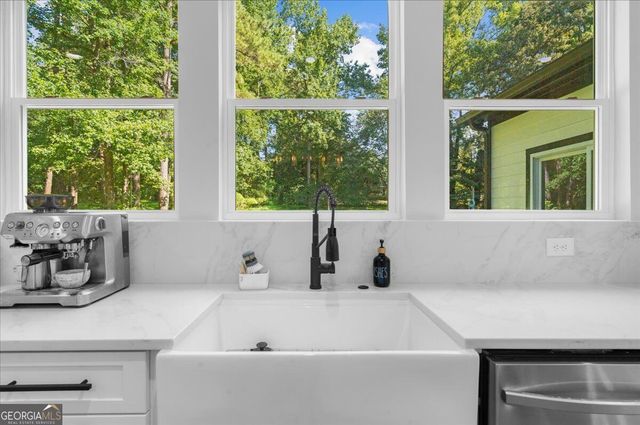 170 Lakeview Lane, Fayetteville, GA 30214