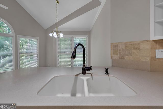 175 Pinevale Court, Fayetteville, GA 30215