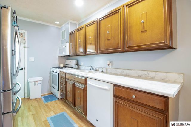 4733 S 48th Street, Omaha, NE 68117