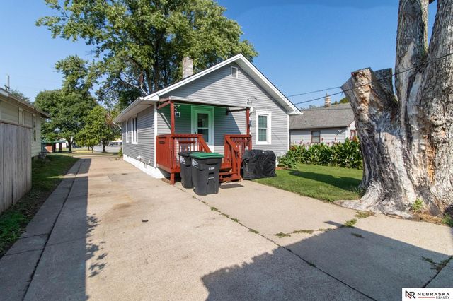 4733 S 48th Street, Omaha, NE 68117