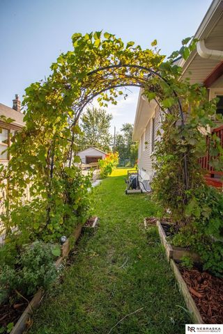 4733 S 48th Street, Omaha, NE 68117