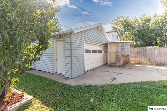 4733 S 48th Street, Omaha, NE 68117
