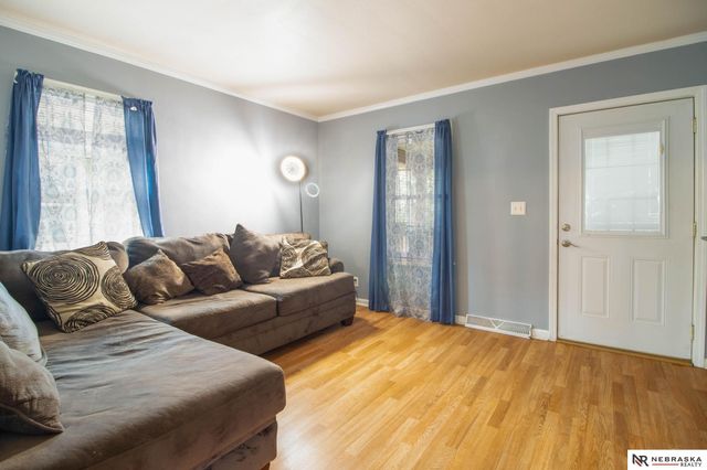 4733 S 48th Street, Omaha, NE 68117