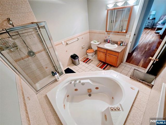 30-32 Custer Avenue, Newark, NJ 07112