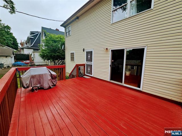 30-32 Custer Avenue, Newark, NJ 07112